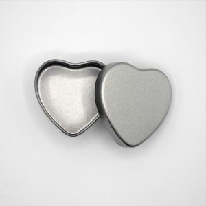 30ml Heart Shaped Tin with Push Fit Lid